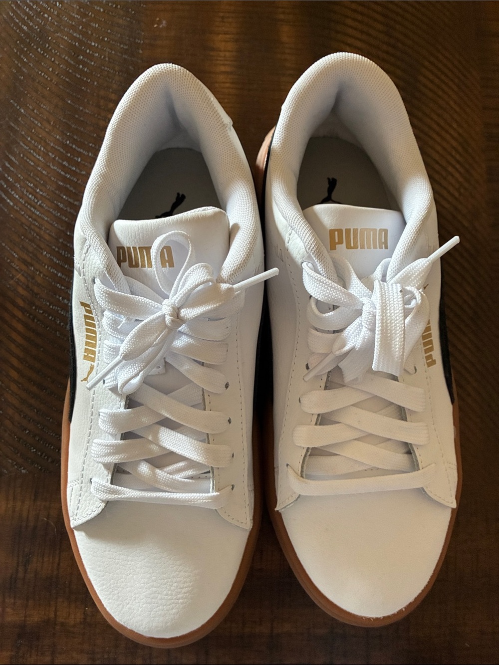 🤍 Puma White & Gum Sole Sneakers 🤍